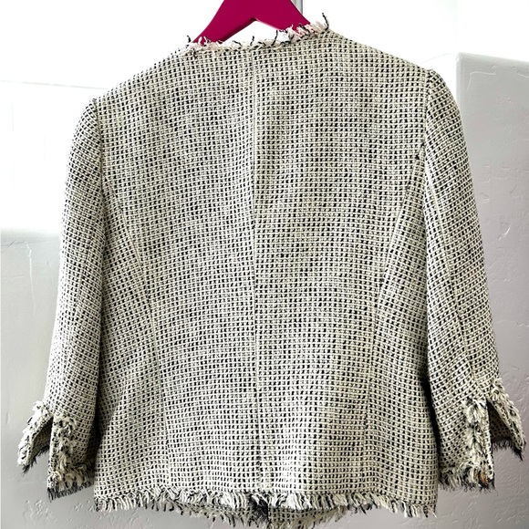 White House Black Market (WHBM) black and white jacket - Picture 4 of 11